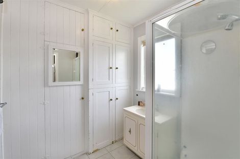 Photo of property in 36 Karaka Street, Helensville, 0800