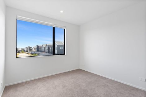 Photo of property in 24 Viridian Avenue, Rosehill, 2113