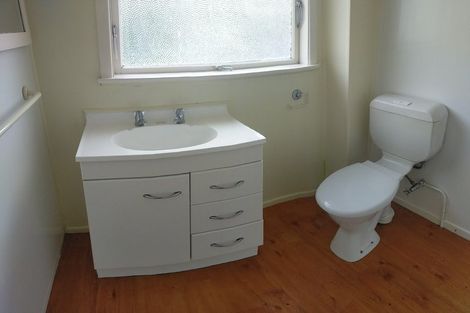 Photo of property in Oberon Flats, 48a Merton Street, Trentham, Upper Hutt, 5018