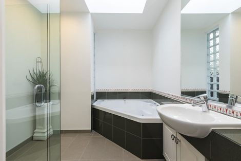 Photo of property in 36 Jacksons Road, Lyttelton, 8082