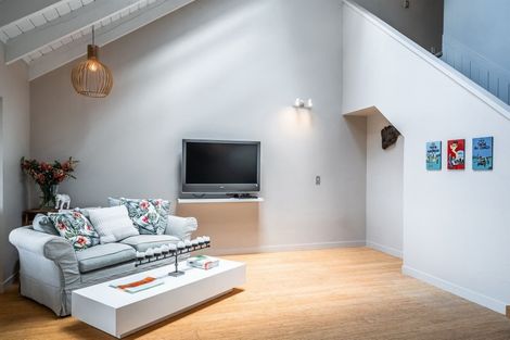 Photo of property in 91 Princes Street, Northcote Point, Auckland, 0627