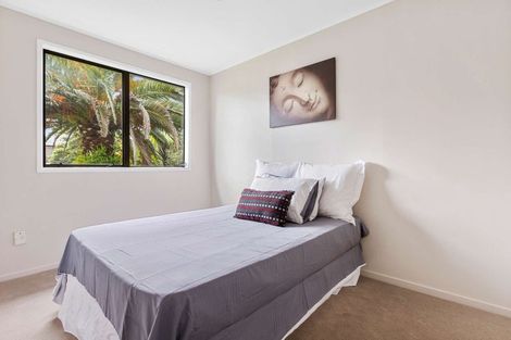 Photo of property in 2/26 Karepo Crescent, Ranui, Auckland, 0612