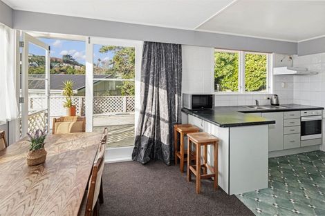 Photo of property in 3 Terrance Grove, Paparangi, Wellington, 6037