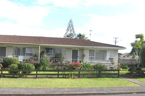 Photo of property in 2/1 Fitzwater Place, Henderson, Auckland, 0612