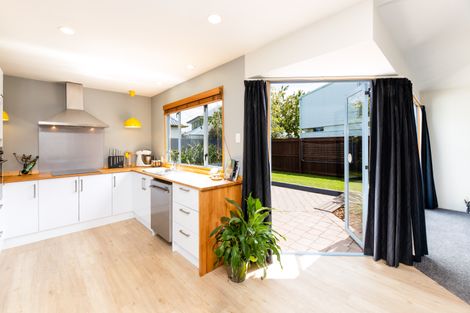 Photo of property in 725 Main Road North, Belfast, Christchurch, 8051