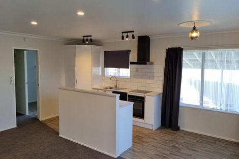 Photo of property in 34 Sequoia Crescent, Owhata, Rotorua, 3010