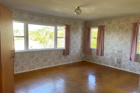 Photo of property in 21 Montana Avenue, Murrays Bay, Auckland, 0630