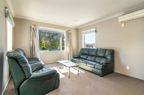 Photo of property in 6 Foresters Crescent, Parklands, Christchurch, 8083