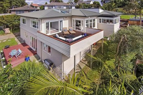 Photo of property in 45 Channel View Road, Campbells Bay, Auckland, 0630