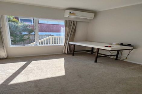 Photo of property in 14 Chelsea View Drive, Chatswood, Auckland, 0626