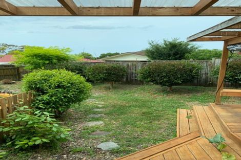 Photo of property in 24 Glenshee Place, Highland Park, Auckland, 2010