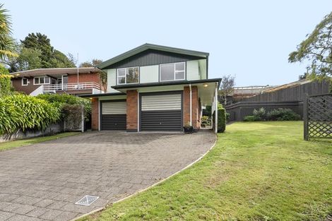 Photo of property in 10 Whitby Place, Westown, New Plymouth, 4310