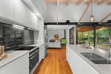 Photo of property in 25 Landsdowne Terrace, Cashmere, Christchurch, 8022