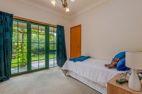 Photo of property in 6 Wanganui Road, Marton, 4710
