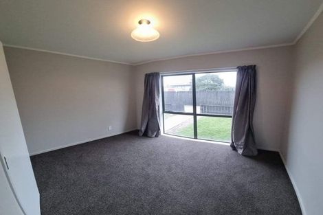 Photo of property in 1/11 Blackgate Place, Weymouth, Auckland, 2103