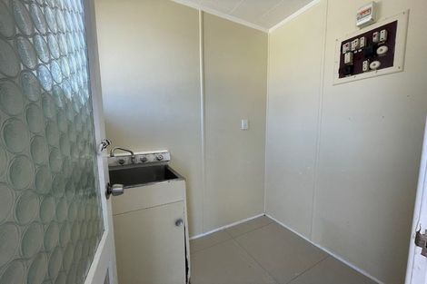 Photo of property in 1 Hywell Place, Manurewa, Auckland, 2102