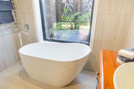 Photo of property in 145b Cook Street, West End, Palmerston North, 4410