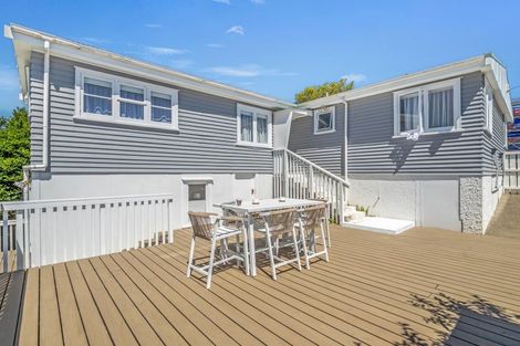 Photo of property in 90 Glendale Road, Glen Eden, Auckland, 0602