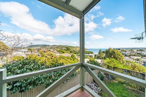 Photo of property in 9 Thornley Street, Titahi Bay, Porirua, 5022