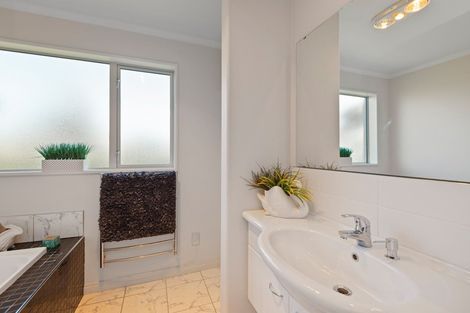 Photo of property in 10 Ruby Avenue, Northwood, Christchurch, 8051