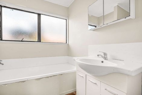 Photo of property in 97a Pohutukawa Drive, Owhata, Rotorua, 3010