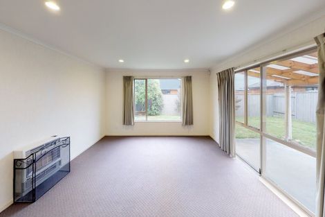Photo of property in 6 Geneva Terrace, Kelvin Grove, Palmerston North, 4414