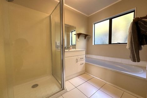 Photo of property in 141 Colwill Road, Massey, Auckland, 0614