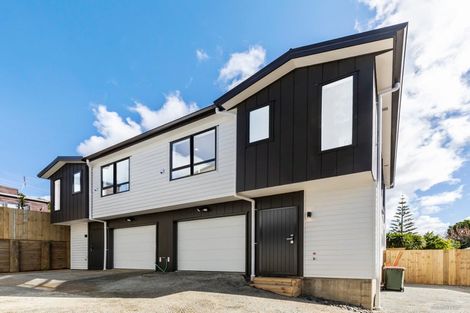 Photo of property in 4a Unsworth Drive, Unsworth Heights, Auckland, 0632