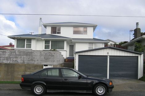 Photo of property in 35 Mark Avenue, Paparangi, Wellington, 6037