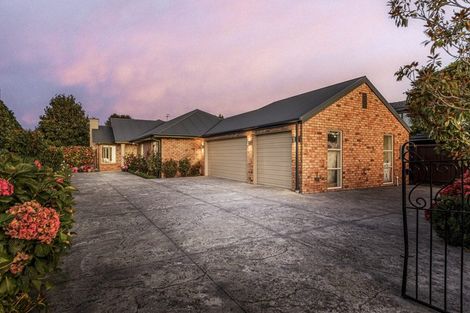 Photo of property in 15 Solway Avenue, Ilam, Christchurch, 8041