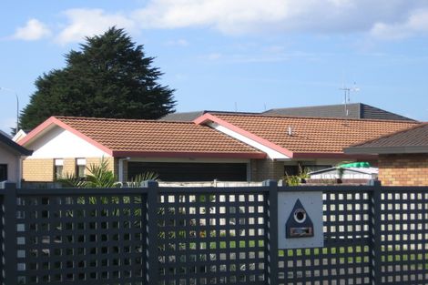 Photo of property in 8b Ngamotu Place, Mount Maunganui, 3116