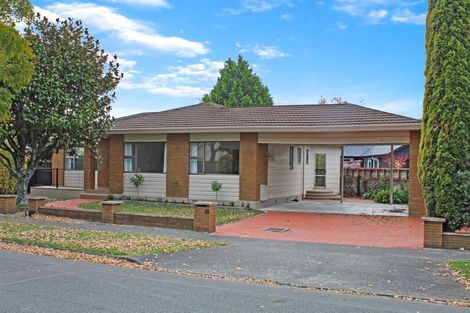 Photo of property in 33 Ihaka Street, Hokowhitu, Palmerston North, 4410