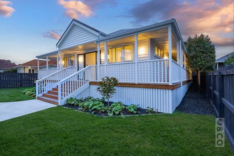 Photo of property in 15 Edward Street, Riverhead, 0820