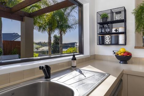 Photo of property in 11 Glenpark Crescent, Bethlehem, Tauranga, 3110