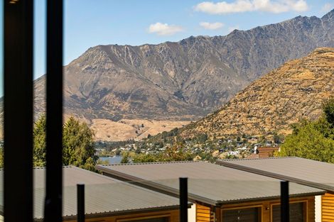 Photo of property in 9/67 Andrews Road, Queenstown, 9300