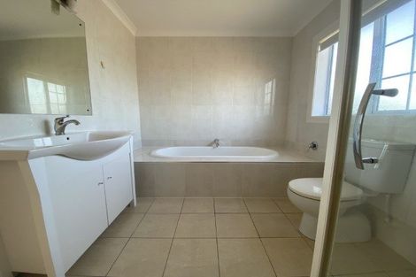 Photo of property in 18 Mauldeth Terrace, Churton Park, Wellington, 6037