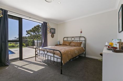 Photo of property in 251 Kaipara Road, Papakura, 2582