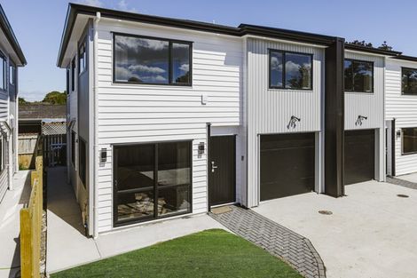 Photo of property in 4b Mirrabooka Avenue, Botany Downs, Auckland, 2010