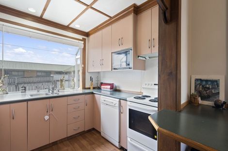 Photo of property in 15 Portia Street, Stratford, 4332