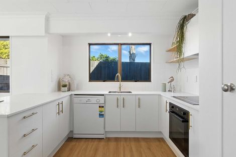 Photo of property in 1152b Papamoa Beach Road, Papamoa Beach, Papamoa, 3118