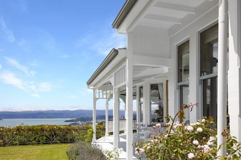 Photo of property in 25 Fairview Crescent, Kelburn, Wellington, 6012