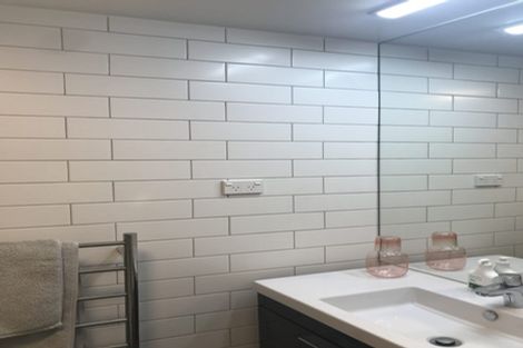 Photo of property in Frame Apartments, 1601/111 Molesworth Street, Thorndon, Wellington, 6011