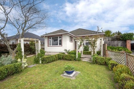 Photo of property in 2/62 Marlow Road, Aranui, Christchurch, 8061