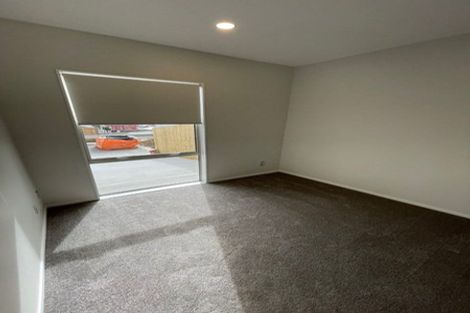 Photo of property in 33a Red Hills Road, Massey, Auckland, 0614