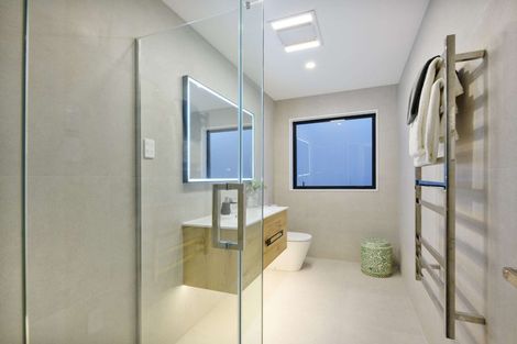 Photo of property in 39 Pacific Heights Road, Orewa, 0931