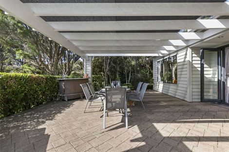 Photo of property in 251 Kaipara Road, Papakura, 2582