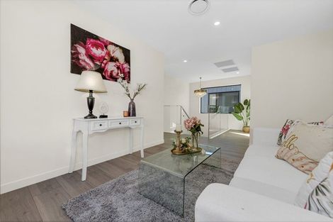 Photo of property in 28 Hearth Street, Flat Bush, 2019
