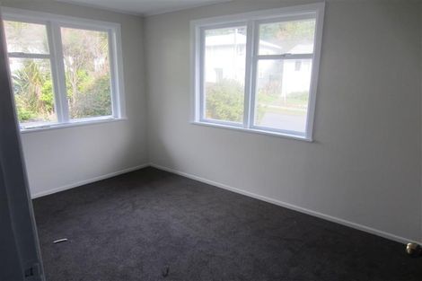 Photo of property in 208 Sievers Grove, Cannons Creek, Porirua, 5024