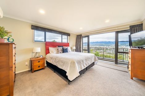 Photo of property in 9 Colin Guppy Crescent, Riverstone Terraces, Upper Hutt, 5018