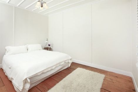Photo of property in 102 Mackay Street, Thames, 3500